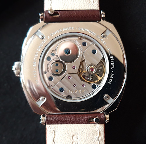 Farer Universal 36 mm, Kaliber ETA 7001, Swiss Made