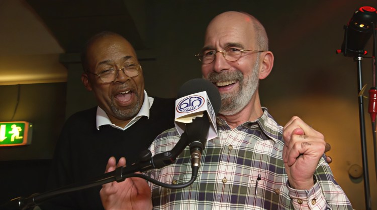 Jim McCauley und Rik De Lisle on stage